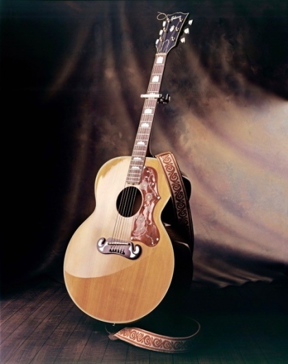 Gibson J200 Jumbo